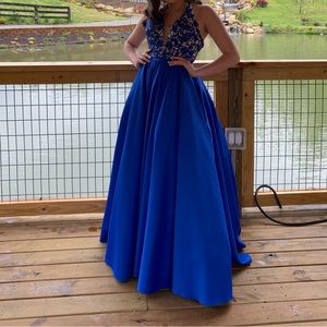 Elegant royal blue halter neck prom dress